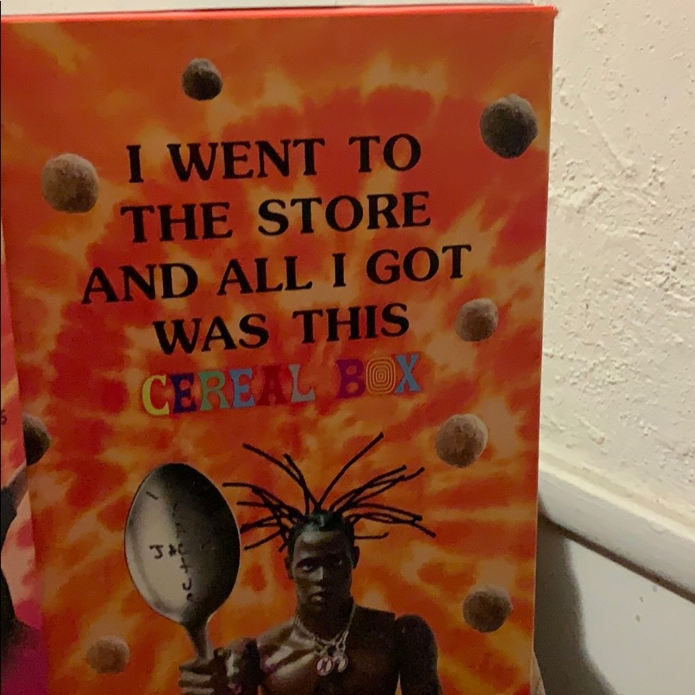 Travis Scott’s Reese’s puffs - Picture 2 of 3